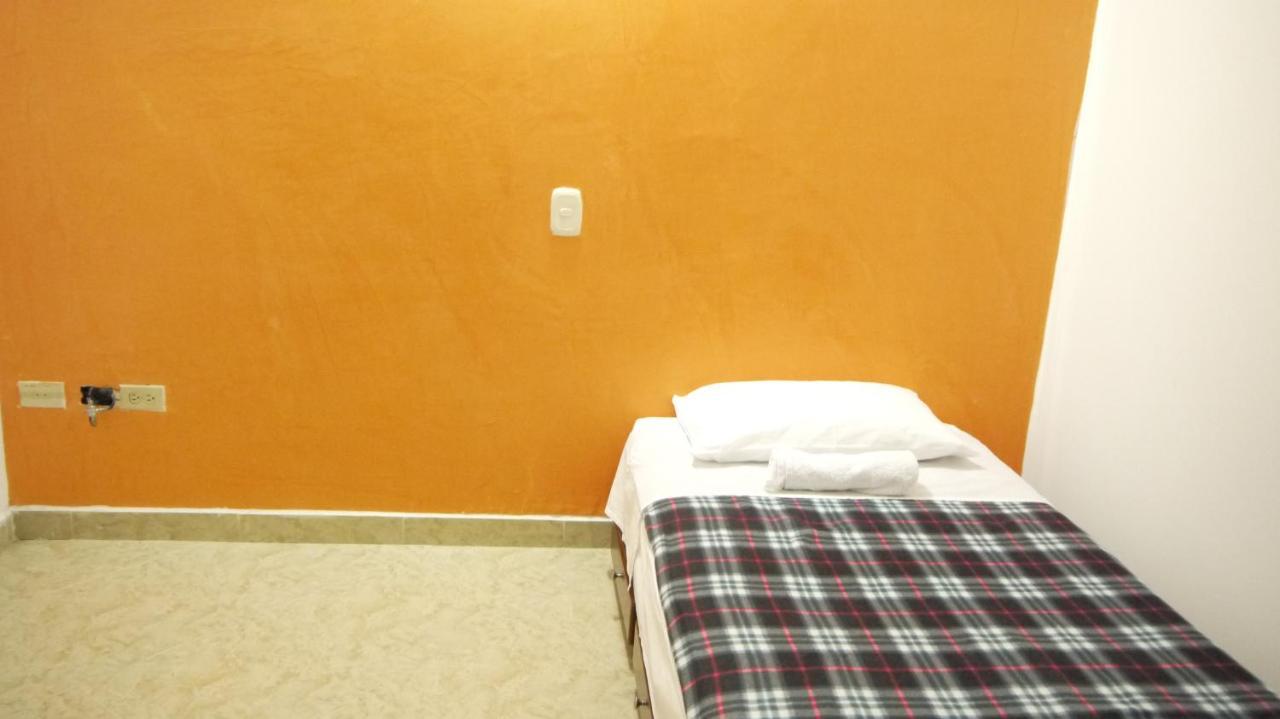Hostal Naty Luna Jardín Εξωτερικό φωτογραφία